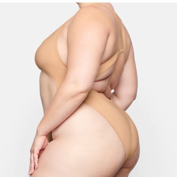 Skims SWIM CUT OUT MONOKINI Bathing Suit in Ochre - Picture 3 of 9